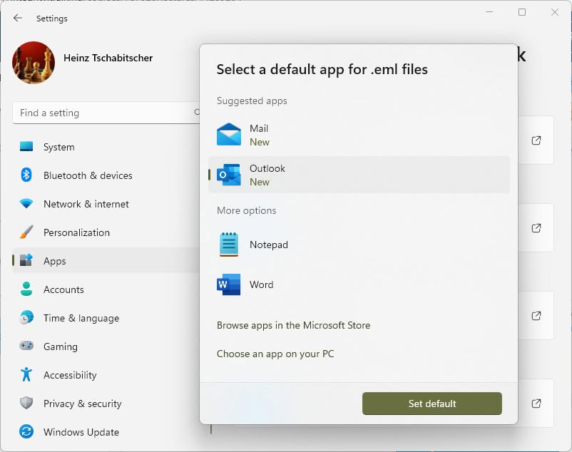 Set Outlook as the default mail client on Windows 11 in Settings